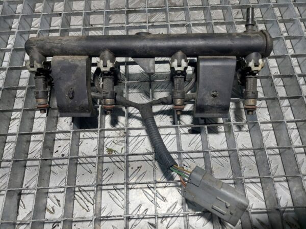 Rampa cu injectoare Peugeot Partner 1.6 16V 2008 - 2014 cod 0280158057