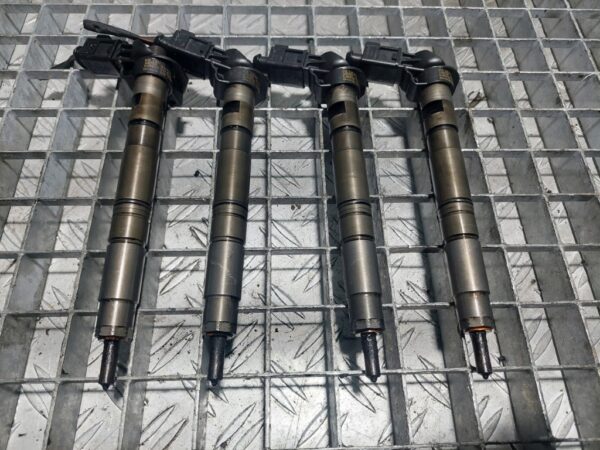 Injector Volkswagen Tiguan 2016 2.0 TDI cod motor CBD cod 0445116030 / 03L130277