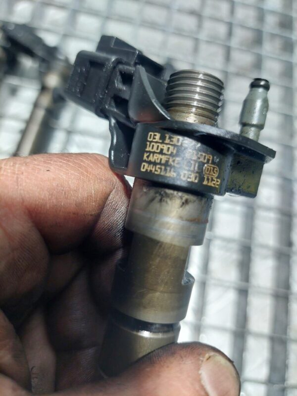 Injector Volkswagen Tiguan 2016 2.0 TDI cod motor CBD cod 0445116030 / 03L130277