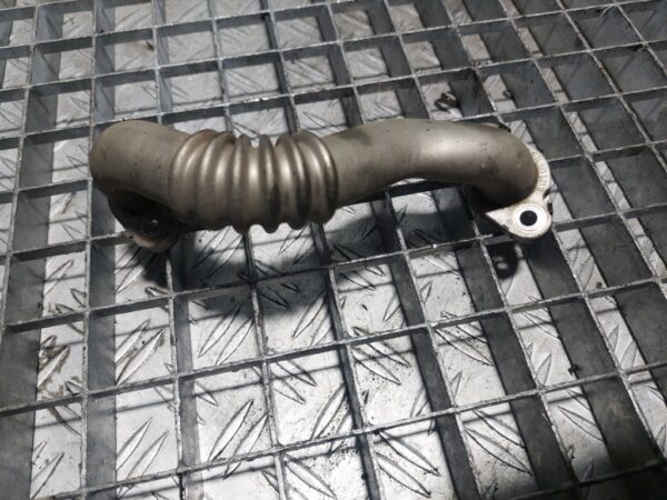 20251028_213028.jpg Conducta EGR Volkswagen Passat B6 1.6 TDI cod motor CAYC cod 03L131521Q