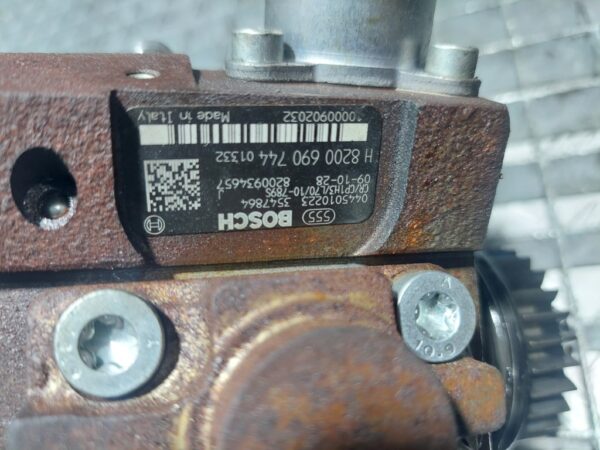 Pompa inalta presiune Renault Espace IV (JK) 2.0 DCi cod motor M9R744 cod 0445010223 / Η8200690744