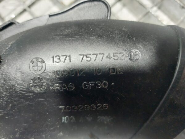 Furtun admisie BMW Seria 7 F01 cod motor N63B44A 4.4 benzina cod 7577452-03