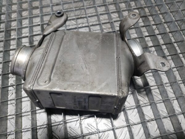 Intercooler stanga BMW Seria 7 F01 4.4 benzina cod motor N63B44A cod 757540303