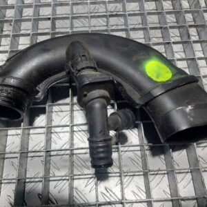 20251113_151158.jpg Furtun aer BMW Seria 7 F01 4.4 benzina cod motor N63B44A cod 7577451-03