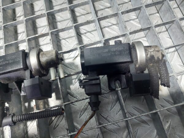 20251113_152310.jpg Electrovalva BMW Seria 7 F01 4.4 benzina cod motor N63B44A cod 7595374-01