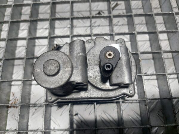 20251113_165120.jpg Clapeta acceleratie Audi A6 C6 Sedan (4F2) 2.7 TDI cod motor BPP cod 059129086D
