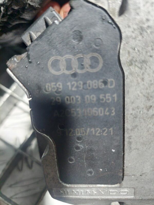 20251113_165130-rotated-1.jpg Clapeta acceleratie Audi A6 C6 Sedan (4F2) 2.7 TDI cod motor BPP cod 059129086D
