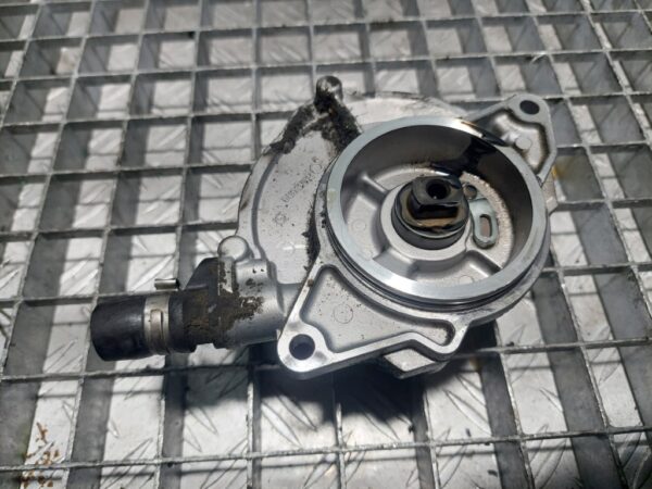Pompa vacuum Audi A6 C6 2.7 TDI cod motor BPP cod 057145100T
