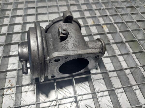 20251113_171631.jpg Egr BMW Seria 1 E87 2.0 D cod motor M47 204D4 cod 7804380