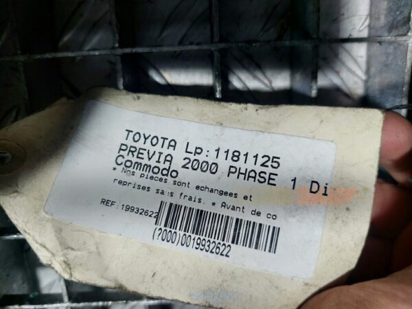 20251113_182756-rotated-1.jpg Manete stergator / semnalizare Toyota Previa