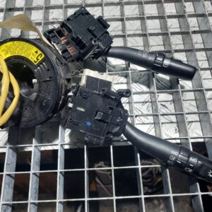 20251113_183317.jpg Spira volan cu manete stergator / semnalizare Toyota Corolla Verso 2 PHASE