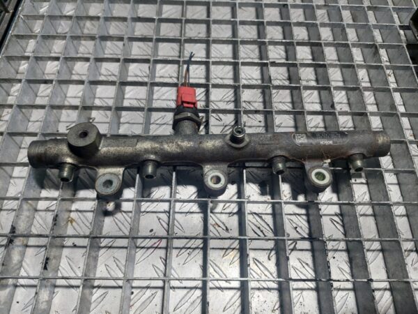 Rampa Injectoare Peugeot Boxer 2.2 HDi cod motor 4HY cod 9655182580 / 0445214091