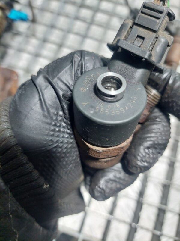 Injector Peugeot Boxer 2.2 HDi cod motor 4HY cod 9653594280