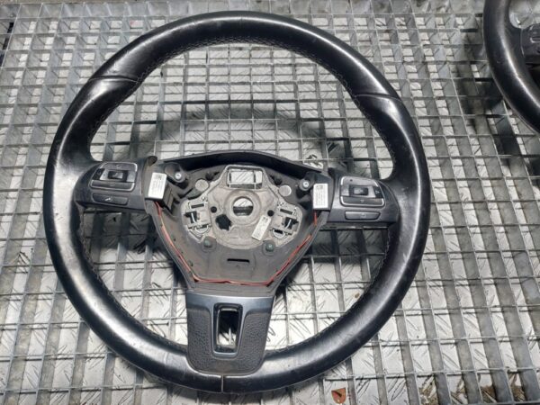 Volan cu comenzi VW Passat B7 2.0 Tdi cod 3C8419091AM