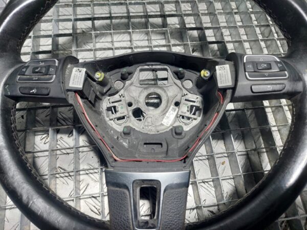 Volan cu comenzi Vw Passat B6 1.6 TDI cod 3C8419091BC