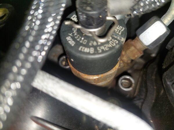 Injector Peugeot 307 SW (3H) 1.6 HDi cod 0445110281
