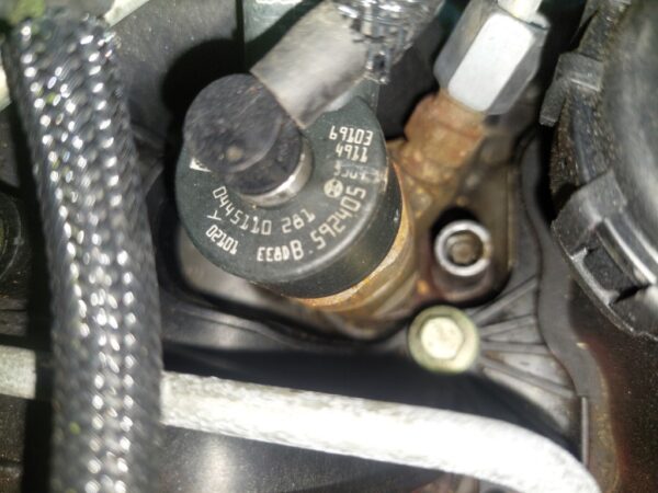 Injector Peugeot 307 SW (3H) 1.6 HDi cod 0445110281