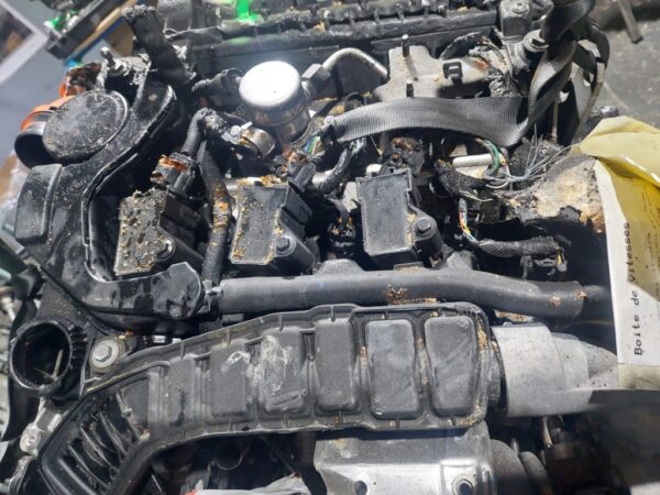 Motor fara anexe Peugeot 208 1.2 VTI cod EB2ADT HNK HN05