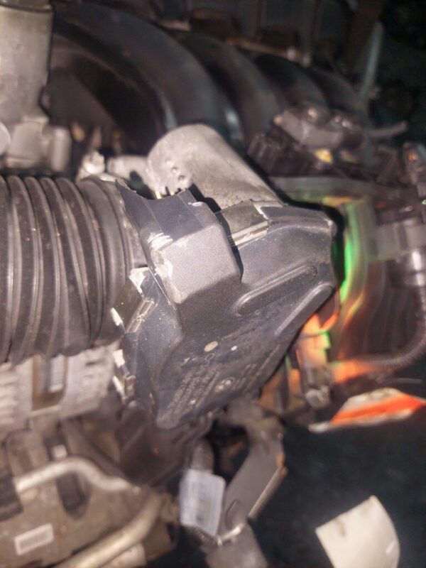 20260108_174545-rotated-1.jpg Clapeta acceleratie BMW Seria 1 E87 1.6 i cod motor N43B16A cod 7561067