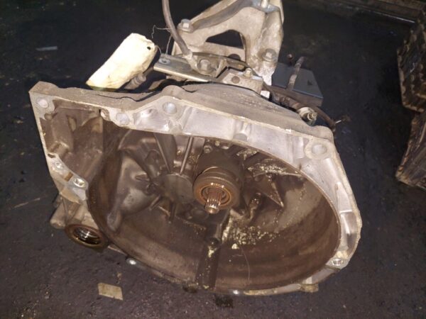 Cutie viteze manuala Ford Fiesta 1.5 TDCi cod motor XVJB cod ET7R7002ABE