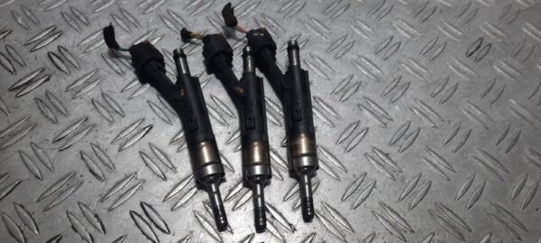 Injector Peugeot 308 1.2 THP cod motor  HNY HN01 cod 9810335380