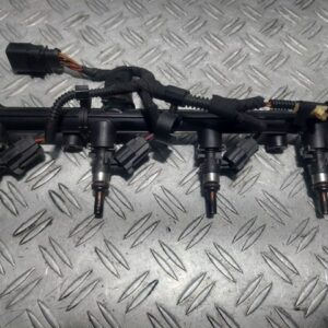20260202_170105.jpg Rampa cu injectoare Audi A4 B8 1.8 TFSI cod motor CJSA cod 06K133681A