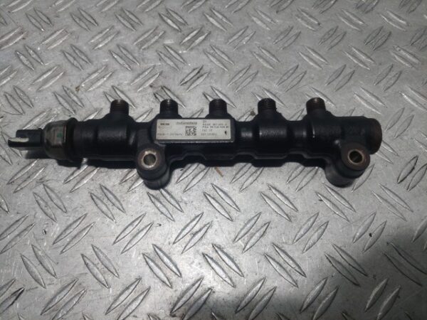 Rampa injectie cu senzor Citroen C4 1.6 HDi 90cp cod motor 9HX cod 9654592680