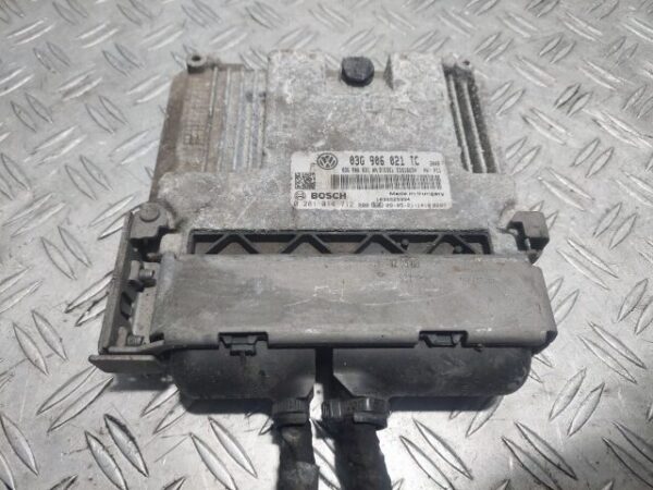 Calculator motor ECU Skoda Octavia 2 2.0 TDI cod motor BKD cod 03G906021TC
