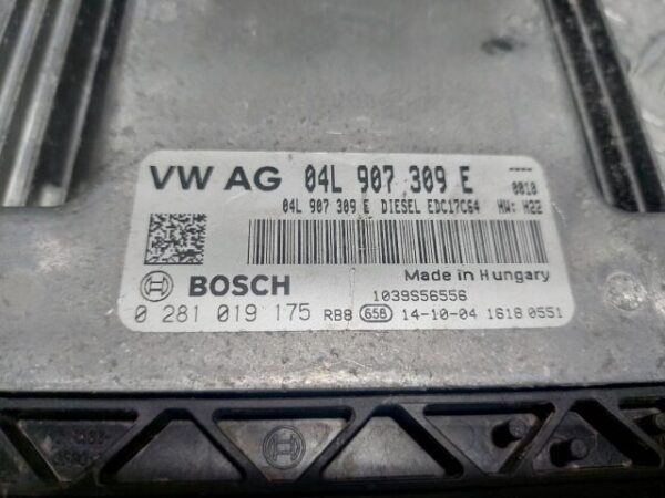 Calculator motor ECU Skoda Rapid 1.6 TDI cod motor CXM cod 04L907309E