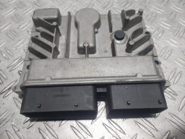 Calculator motor ECU Opel Astra J 1.7CDTI cod 55597676