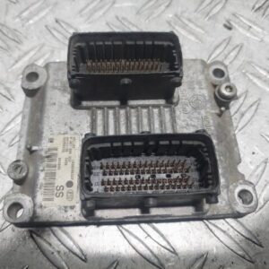 Calculator motor ECU Opel Agila 1.2 Benzina an 2004 cod 0261208253