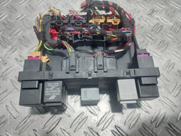 Modul confort Audi A4 B8 2.0 TDI 2010 cod 3C0937049AJ