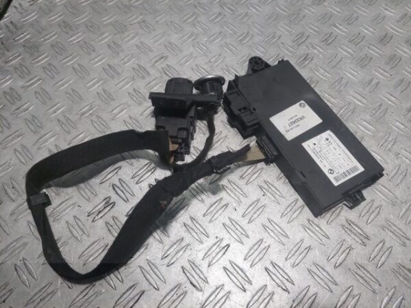 20260203_174124.jpg Modul CAS3 cu cititor cheie contact BMW Seria 1 E81 cod 9395657-02