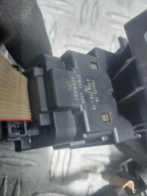 20260203_174135.jpg Modul CAS3 cu cititor cheie contact BMW Seria 1 E81 cod 9395657-02