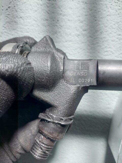 Injector Opel Meriva 1.7 CDTI cod motor  Z17DTR cod 897376270