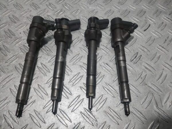 Injector BMW X1 E84 2.0d cod motor  N47D20C cod 0445110601