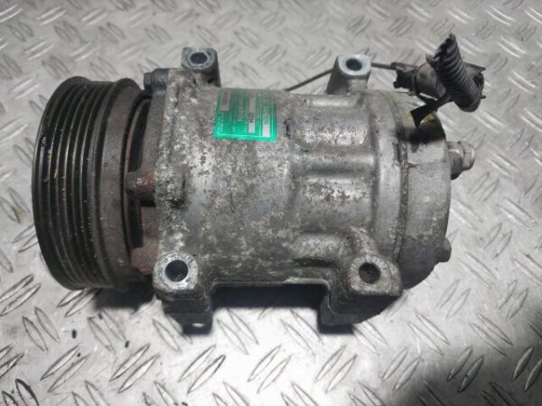 Compresor AC Mitsubishi Carisma 1.9 DI-D cod motor F9Q759 cod 8200040681