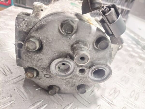 Compresor AC Mitsubishi Carisma 1.9 DI-D cod motor F9Q759 cod 8200040681