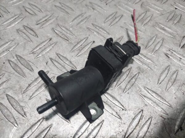 Electrovalva vacuum Mitsubishi Carisma 1.9 DI-D cod motor F9Q759 cod 7700113709