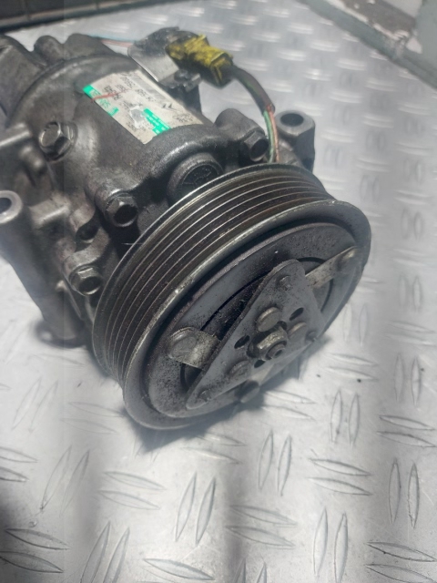 20260214_142818 Compresor AC Peugeot 308 2.0 HDi 136 cp cod motor RHR cod 9659875980