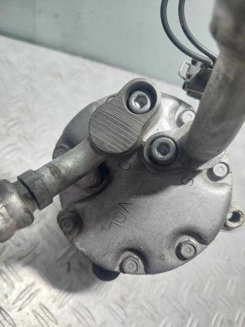 Compresor AC Skoda Octavia 2.0 benzina cod motor AQY cod 1J0820803A