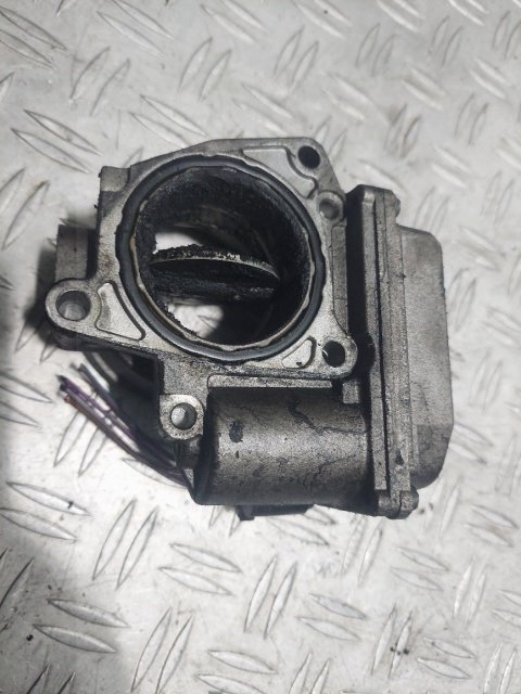 Clapeta aceeleratie VW Touran 1.9 TDI cod motor BRU cod 03G128063
