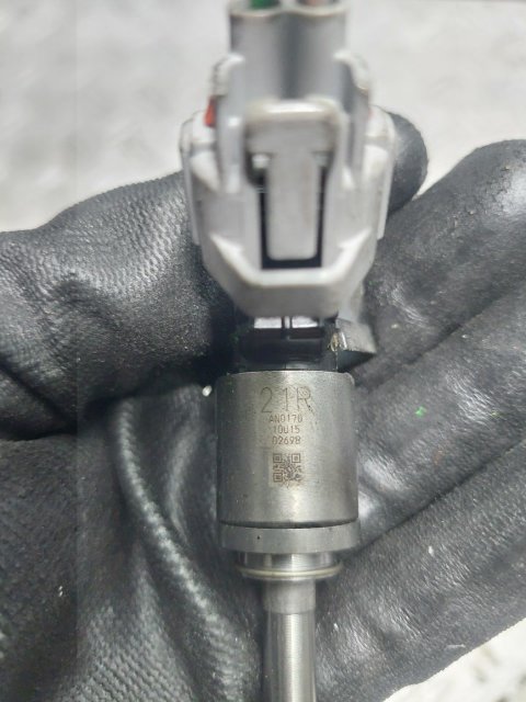 Injector Nissan Juke 1.2 TCE 2017 cod motor HRA2 cod 21R AN0170