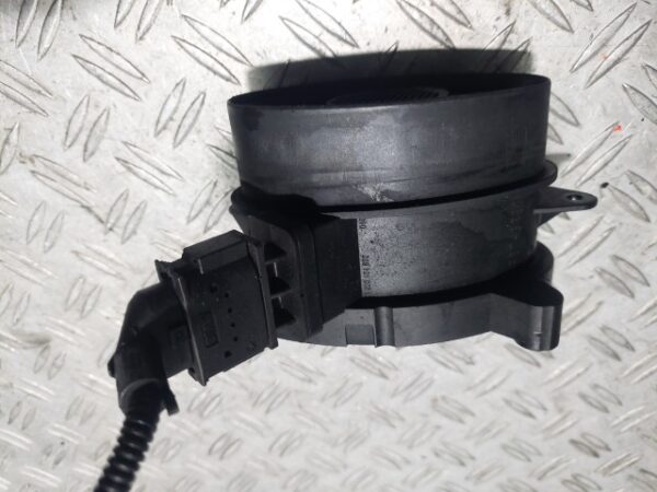 Debitmetru aer BMW X3 e83 4x4 2.0d cod motor M47D20 cod 7788744 Debitmetru aer BMW X3 e83 4x4 2.0d cod motor M47D20 cod 7788744