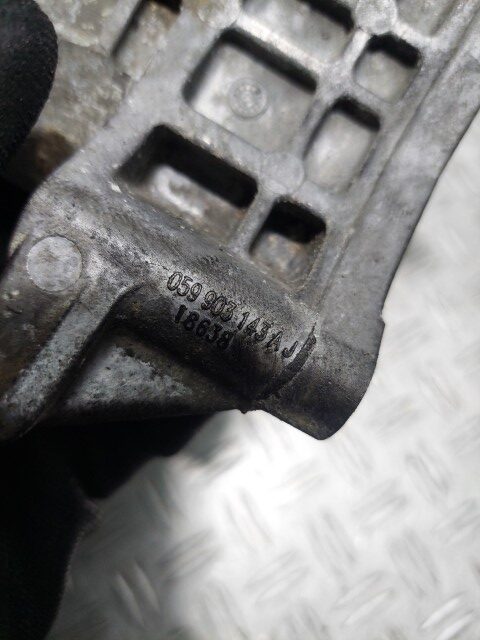 Suport alternator Audi Q7 3.0 TDI cod motor CJM cod 059903143AJ