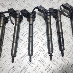 Injector Audi Q7 3.0 TDI cod motor CJM cod 059130277CD