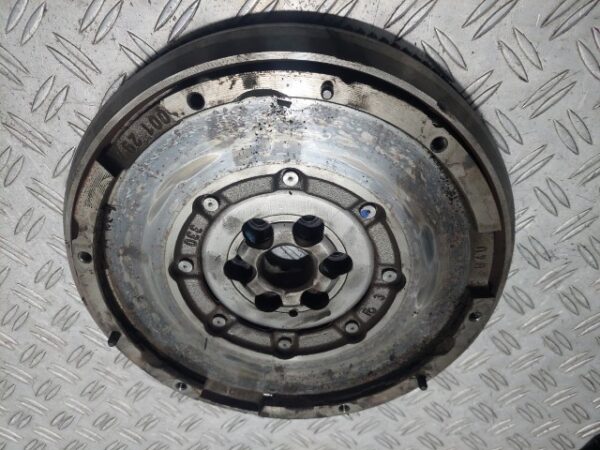 Volanta masa dubla Peugeot 308 1.2 THP cod motor HN01 cod 9805958180