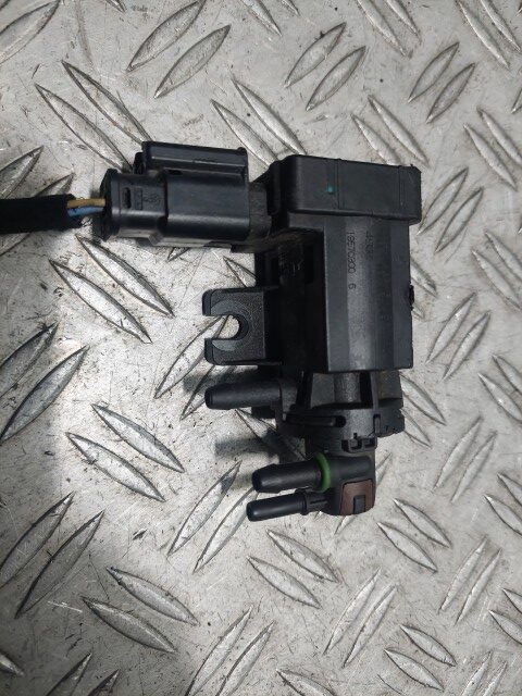 Electrovalva vacuum Peugeot 308 1.2 THP cod motor HN01 cod 9807369180