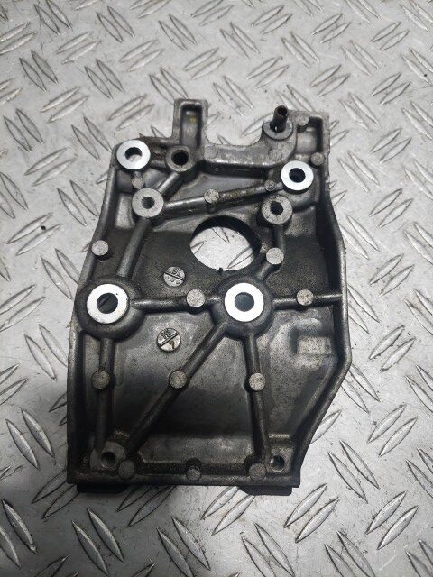 Suport compresor AC Ford Fiesta Mk 6 1.5 TDCi cod motor XUJA cod AV2Q-8D611-AB