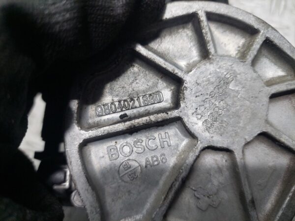 20260218_190453 Pompa vacuum Ford Fiesta Mk 6 1.5 TDCi cod motor XUJA cod 9804021880